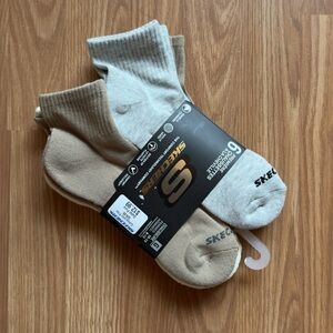 NWT Sketchers Quarter Ankle Socks
